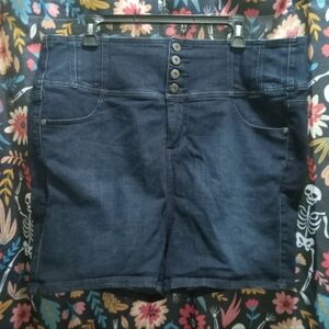 NWT TORRID Corset Waist Dark Wash Jean Sorts Size 18